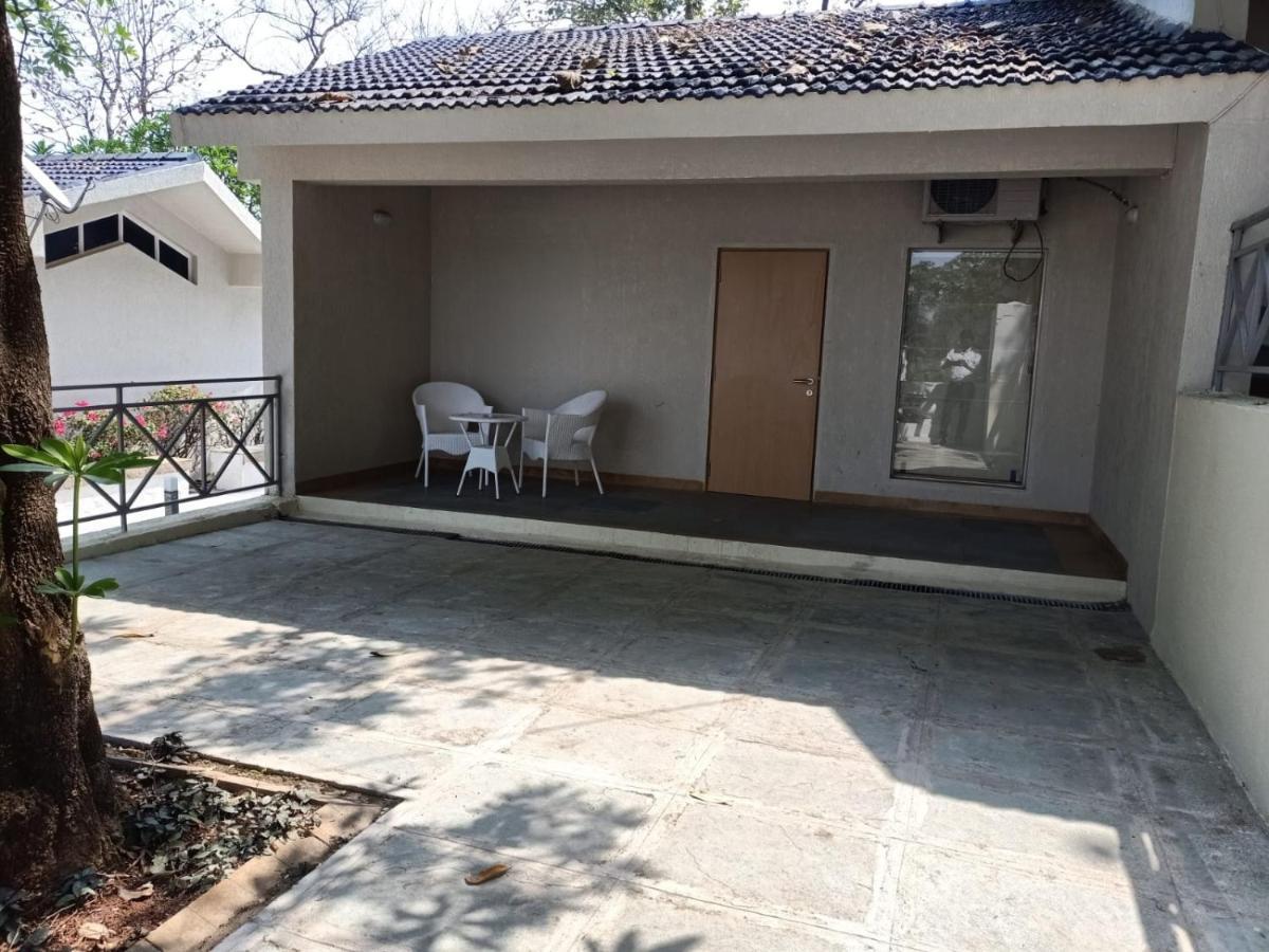 U Rivergate Karjat Zewnętrze zdjęcie